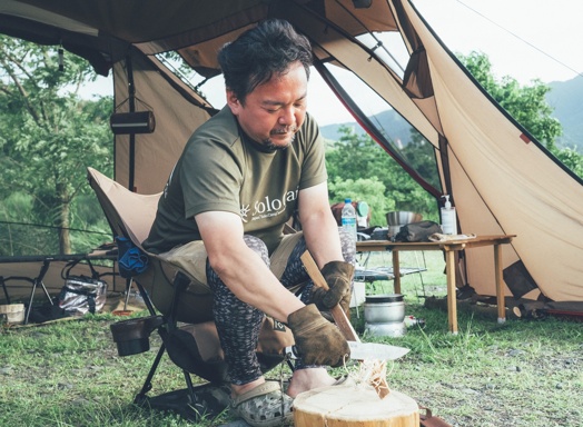 フェザースティックの制作の様子