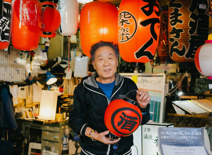 うっちゃん（「かっぱ橋装飾」看板職人）